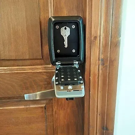 Usandi Auto Check-in Hostel *