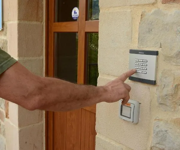 Usandi Auto Check-in Hostel *